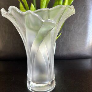 Mikasa Crystal Clear Frosted Fluted Fan 7 1/2" Art Glass Vase 1980's